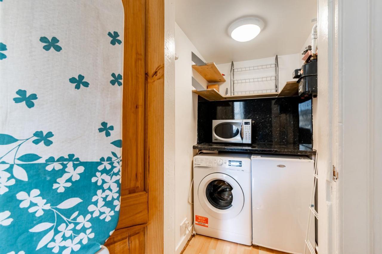 Amazing Apartments - Dalgety St - Near Holyrood 에든버러 외부 사진