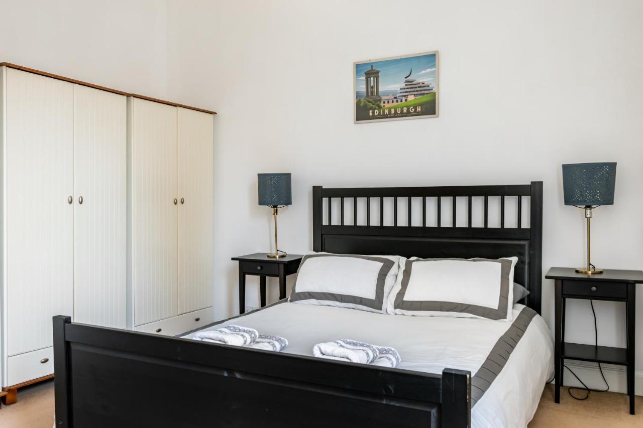 Amazing Apartments - Dalgety St - Near Holyrood 에든버러 외부 사진